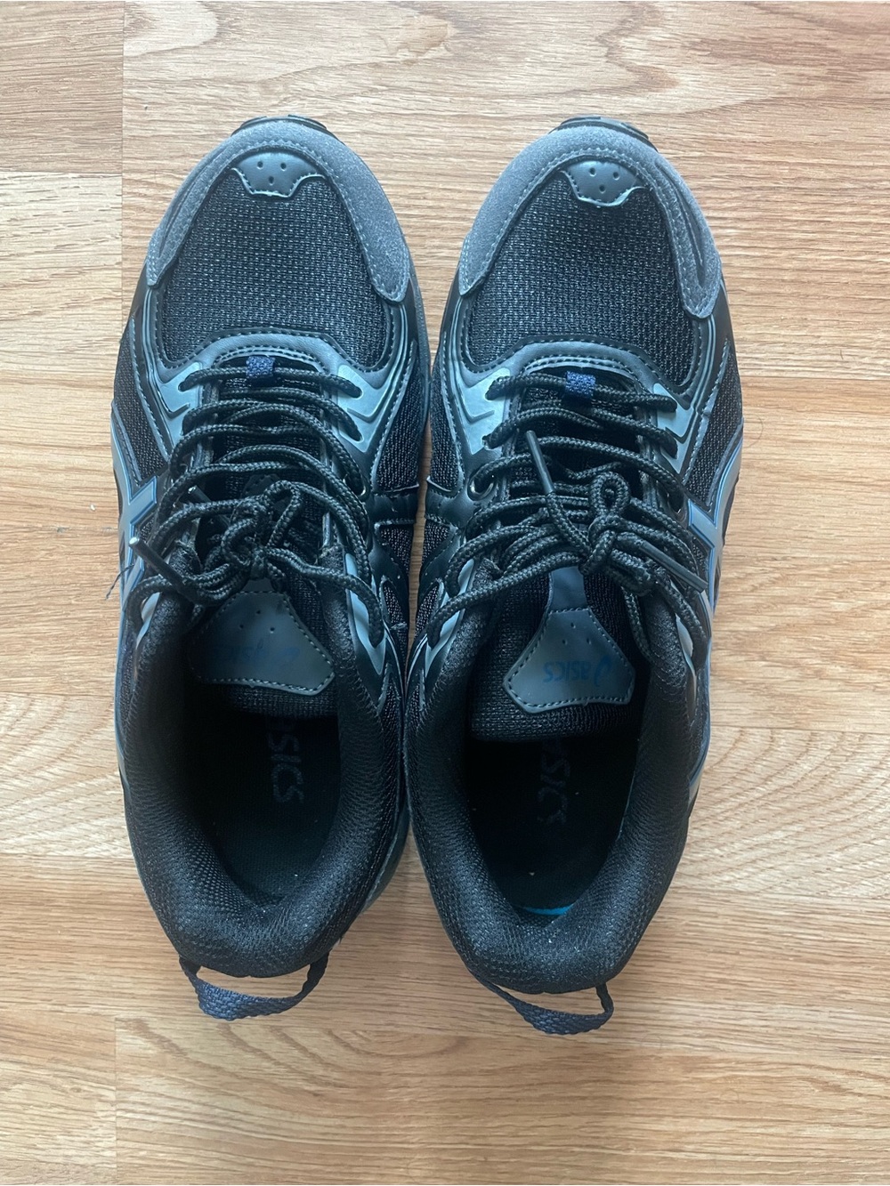 ASICS Men's Black ASICS Gel-Venture 6